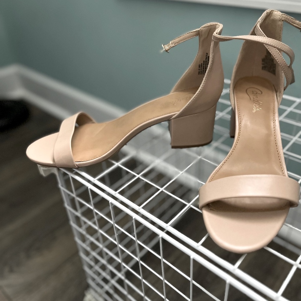 NWOT beige block heel sandal size 9.5 never worn